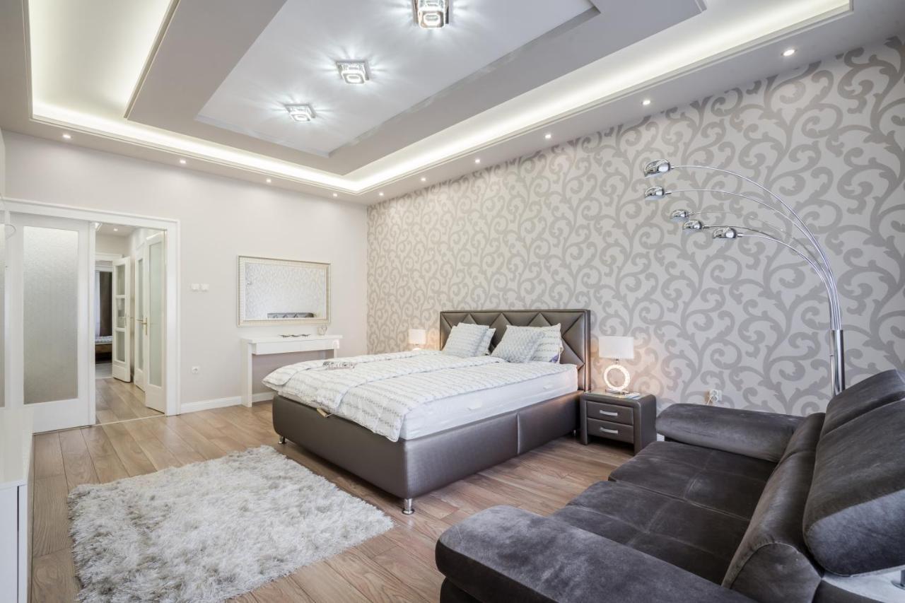 Bpr Ethereal Panoramic Suite With A/C & Balcony 布达佩斯 外观 照片