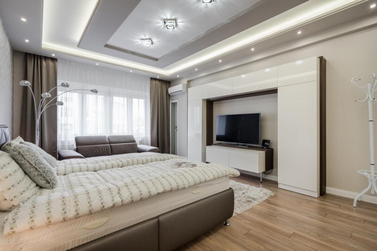 Bpr Ethereal Panoramic Suite With A/C & Balcony 布达佩斯 外观 照片