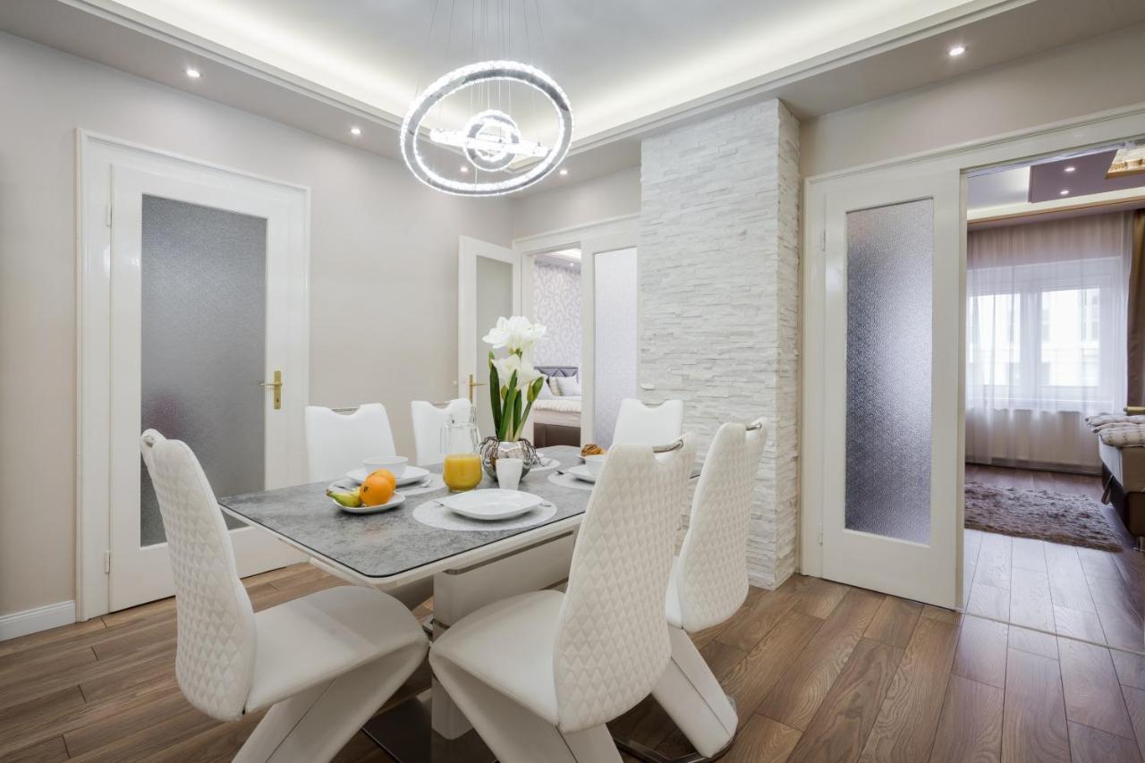Bpr Ethereal Panoramic Suite With A/C & Balcony 布达佩斯 外观 照片